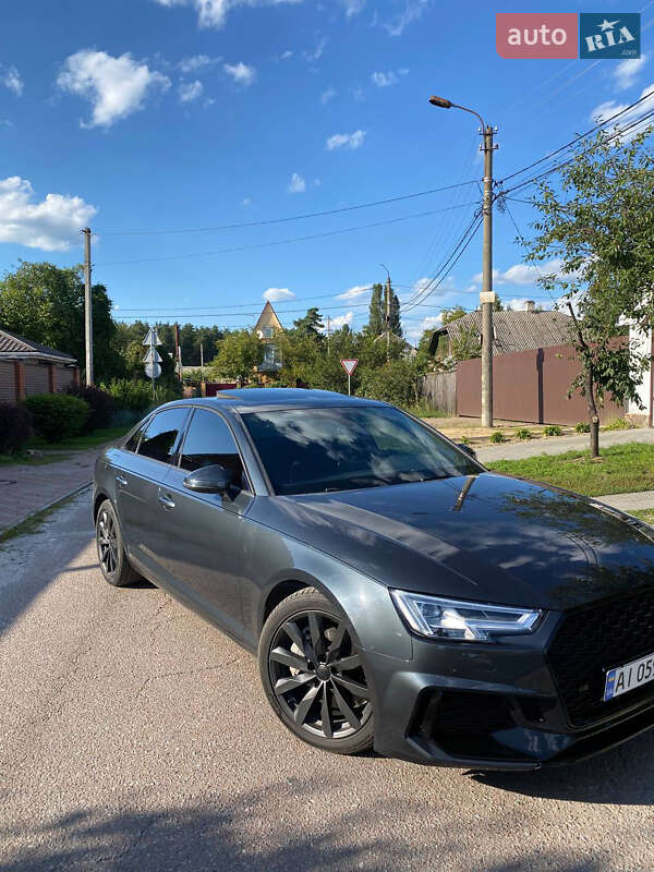 Седан Audi A4 2016 в Киеве