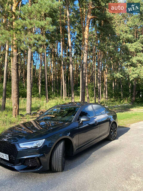 Седан Audi A4 2016 в Киеве