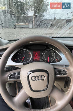 Седан Audi A4 2011 в 