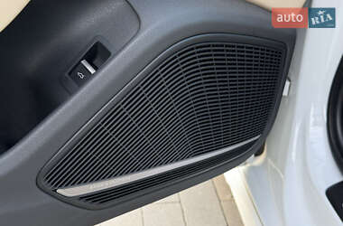 Седан Audi A4 2020 в 