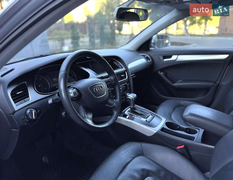 Седан Audi A4 2014 в Полтаве