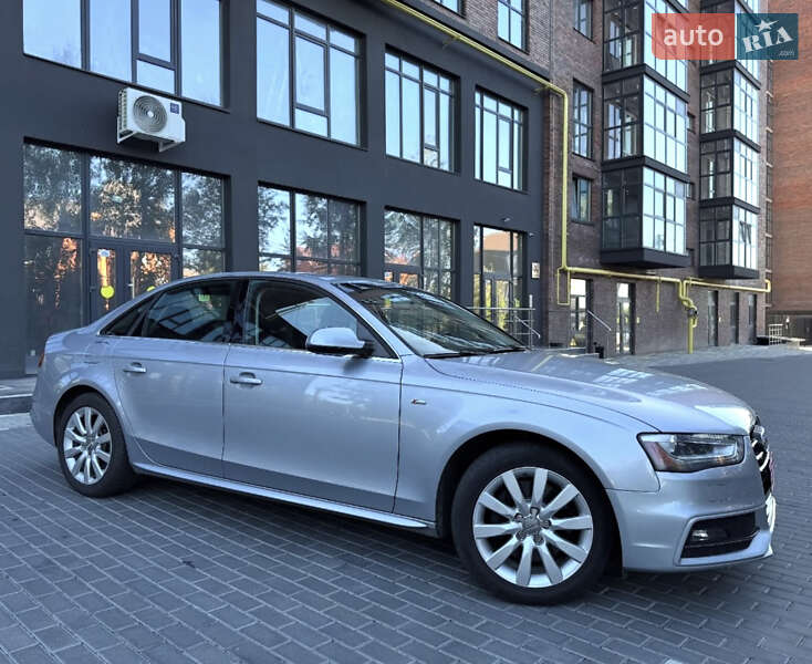 Седан Audi A4 2014 в Полтаве