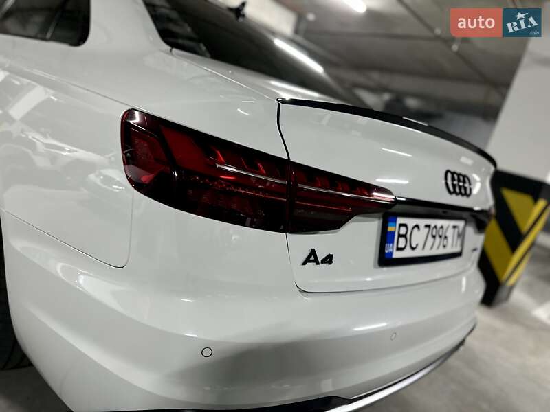 Седан Audi A4 2020 в Дніпрі