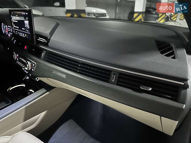 Седан Audi A4 2020 в Дніпрі