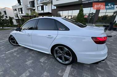 Седан Audi A4 2020 в Перечині