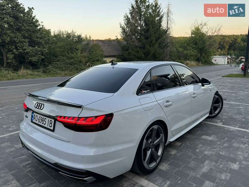 Седан Audi A4 2020 в Перечині