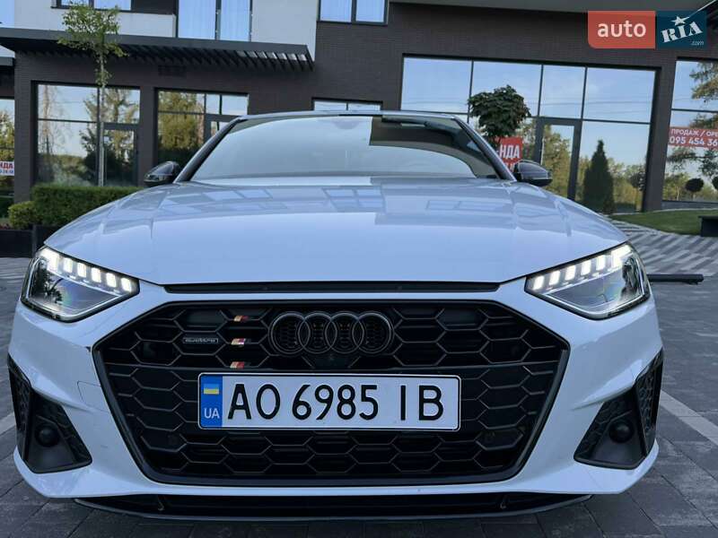 Седан Audi A4 2020 в Перечині