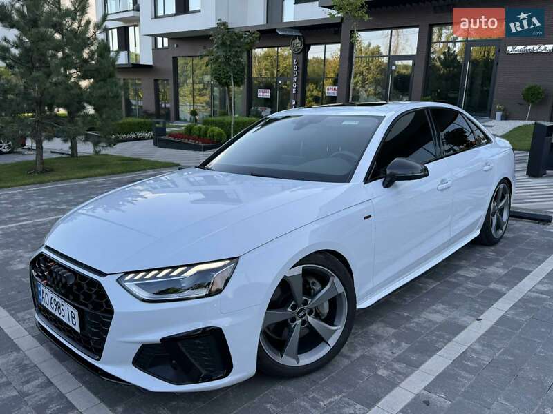 Седан Audi A4 2020 в Перечині