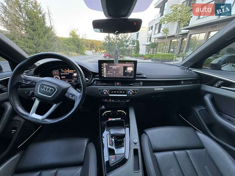 Седан Audi A4 2020 в Перечині