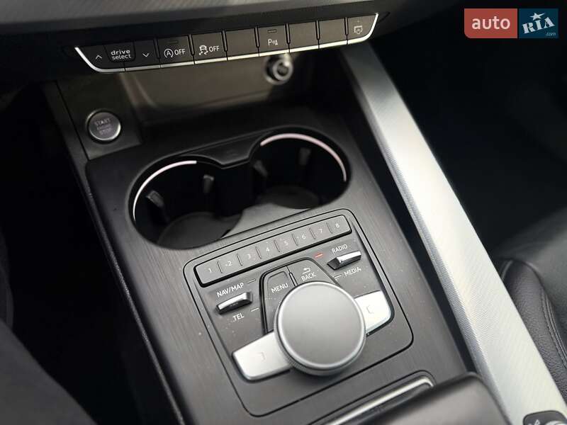 Седан Audi A4 2017 в Львові