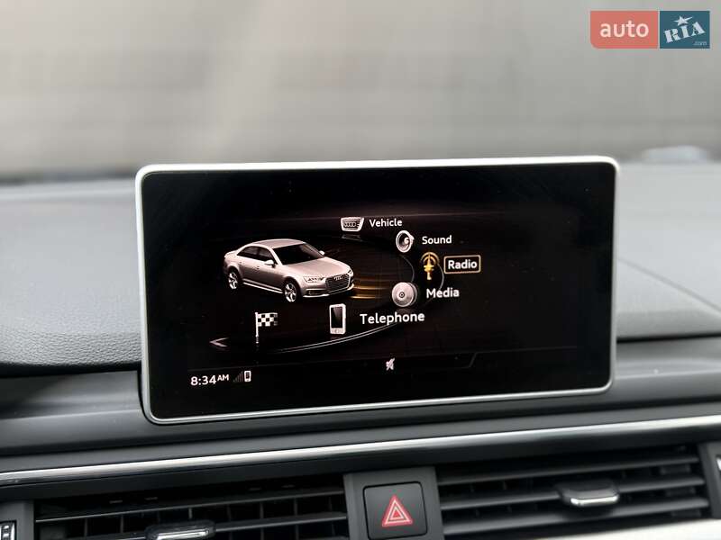 Седан Audi A4 2017 в Львові