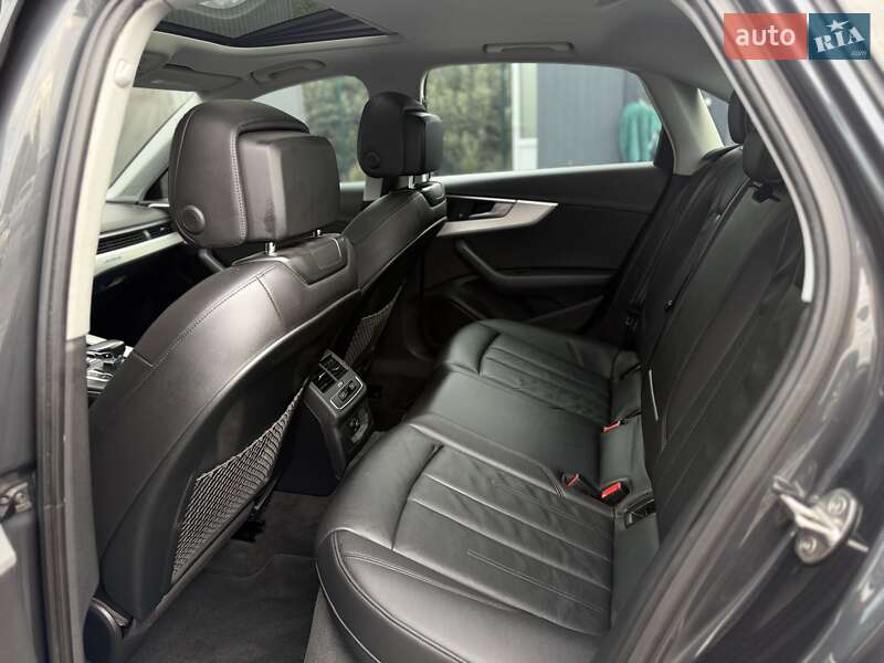 Седан Audi A4 2017 в Львові