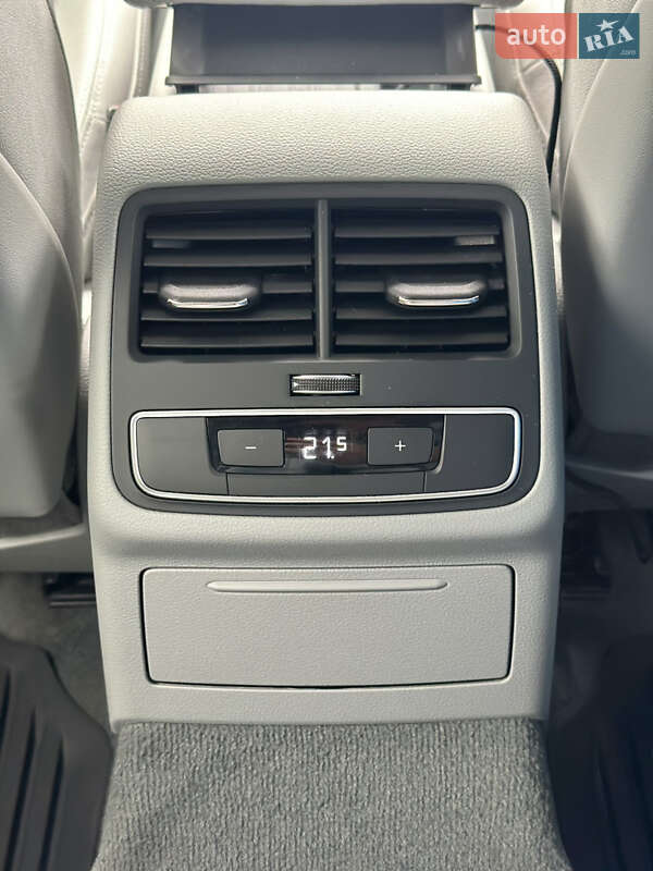 Универсал Audi A4 2017 в Одессе