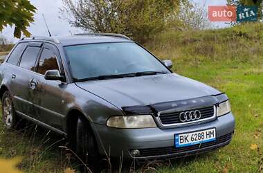 Универсал Audi A4 2000 в 