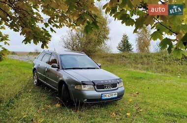 Универсал Audi A4 2000 в 