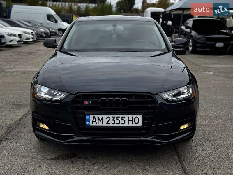 Седан Audi A4 2014 в Житомирі