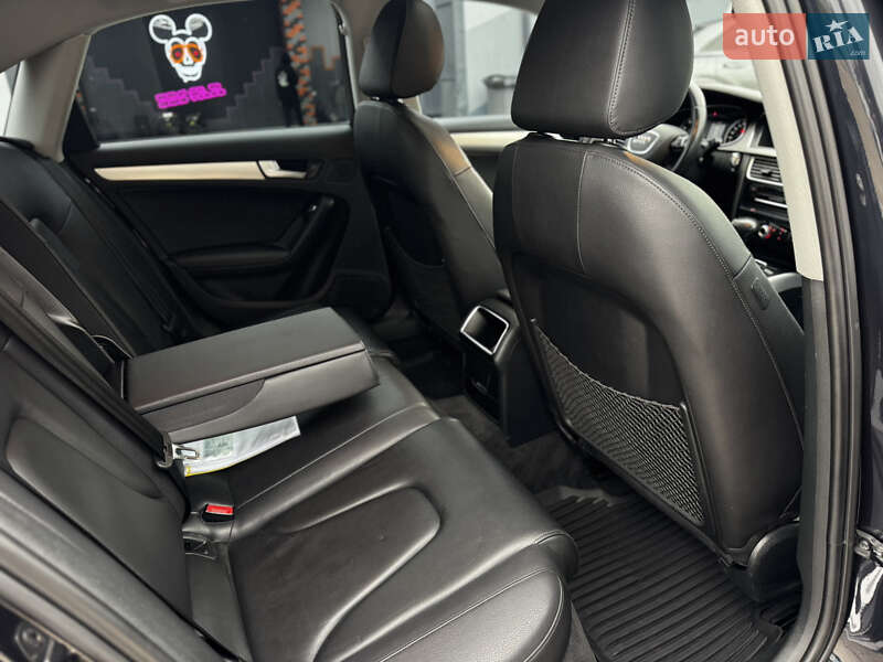 Седан Audi A4 2014 в Житомирі