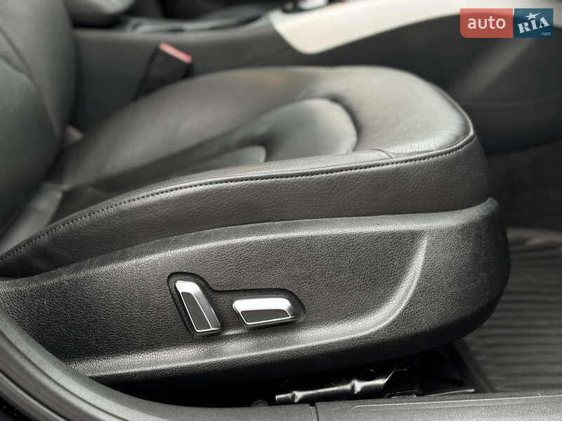 Седан Audi A4 2014 в Житомирі