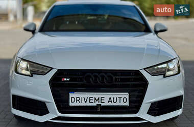 Седан Audi A4 2017 в 