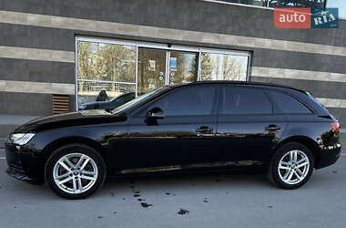 Универсал Audi A4 2017 в 