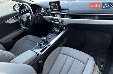 Универсал Audi A4 2017 в 