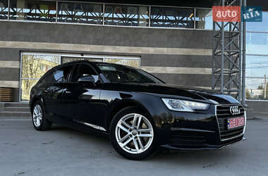 Универсал Audi A4 2017 в 