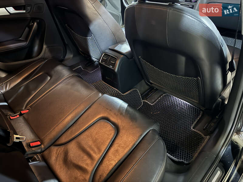 Седан Audi A4 2014 в Києві
