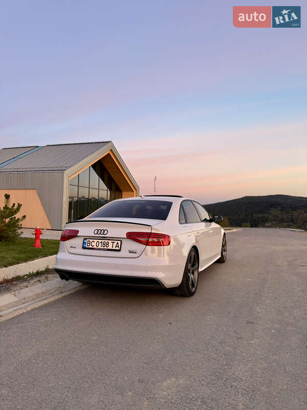 Седан Audi A4 2014 в Львове