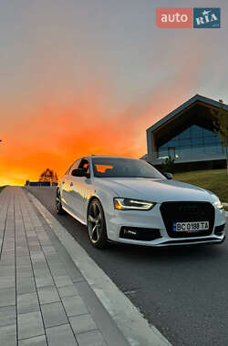Седан Audi A4 2014 в Львове