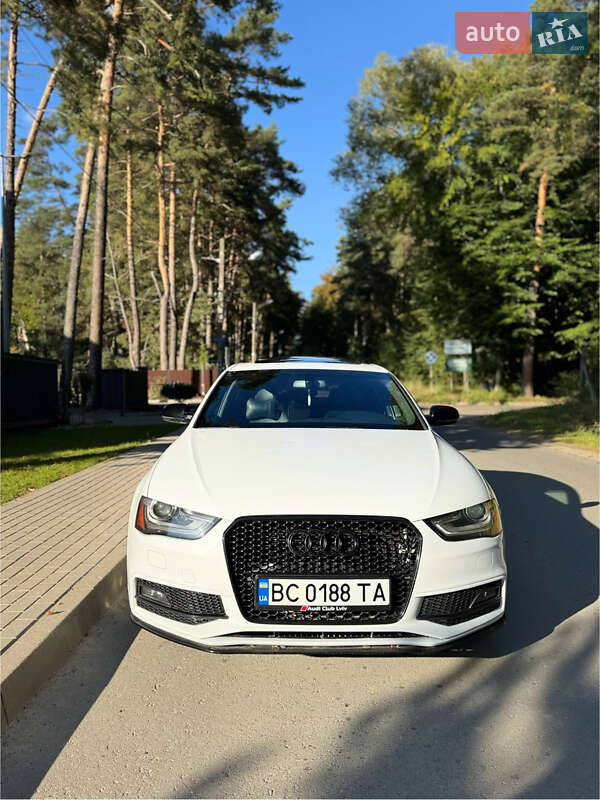 Седан Audi A4 2014 в Львове