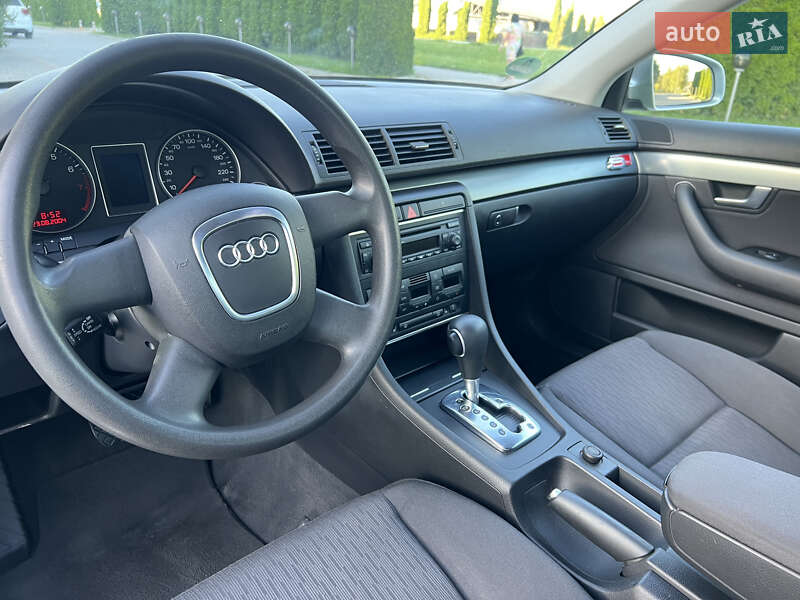 Седан Audi A4 2005 в Дунаевцах