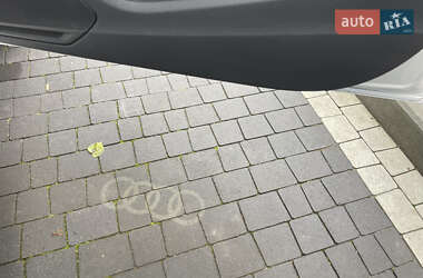 Седан Audi A4 2021 в 