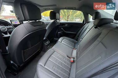 Седан Audi A4 2021 в 