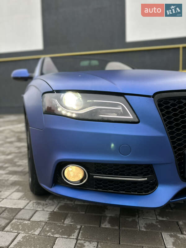 Седан Audi A4 2011 в Кременце