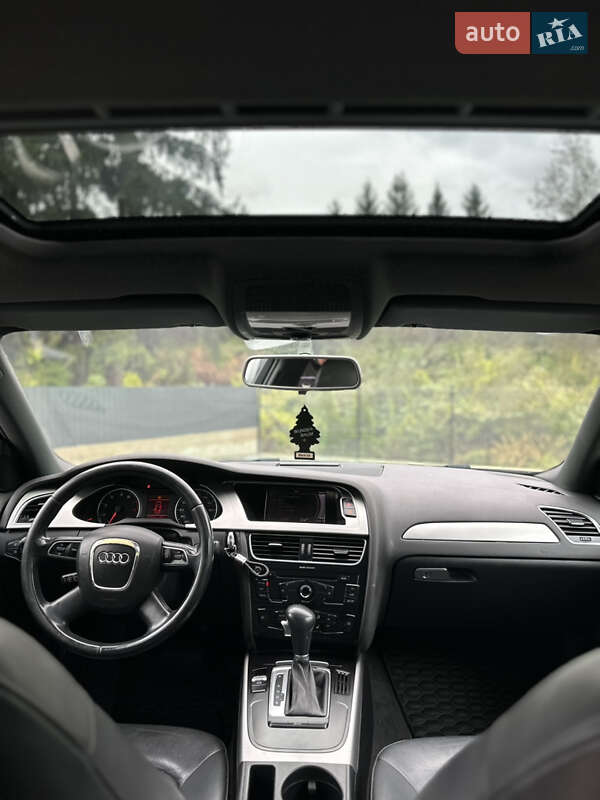 Седан Audi A4 2011 в Кременце