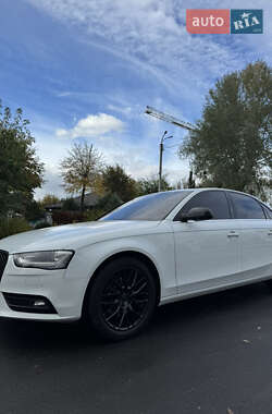 Седан Audi A4 2014 в 