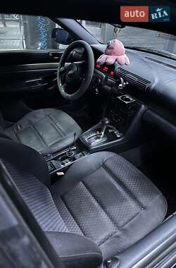 Универсал Audi A4 2000 в 
