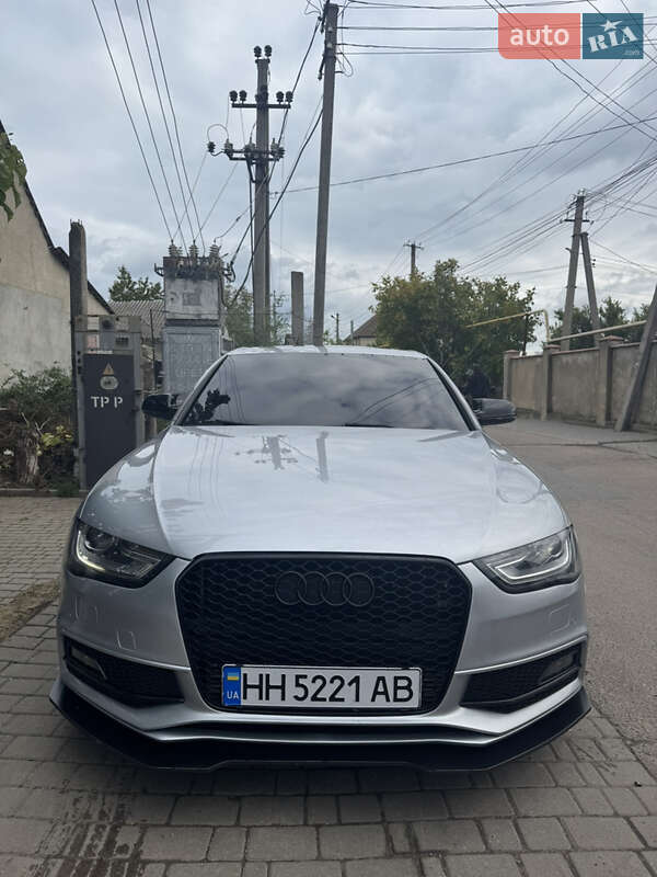 Седан Audi A4 2015 в Одессе