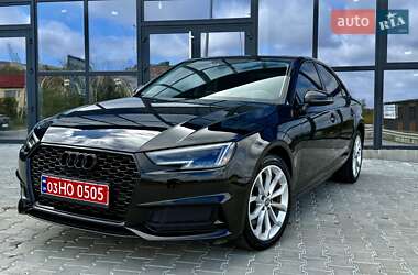 Седан Audi A4 2019 в 