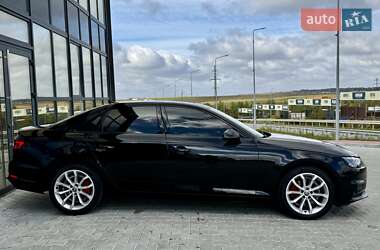 Седан Audi A4 2019 в 