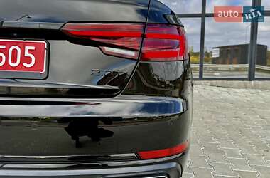 Седан Audi A4 2019 в 