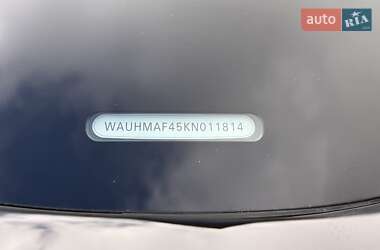 Седан Audi A4 2019 в 