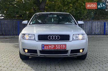 Седан Audi A4 2004 в 