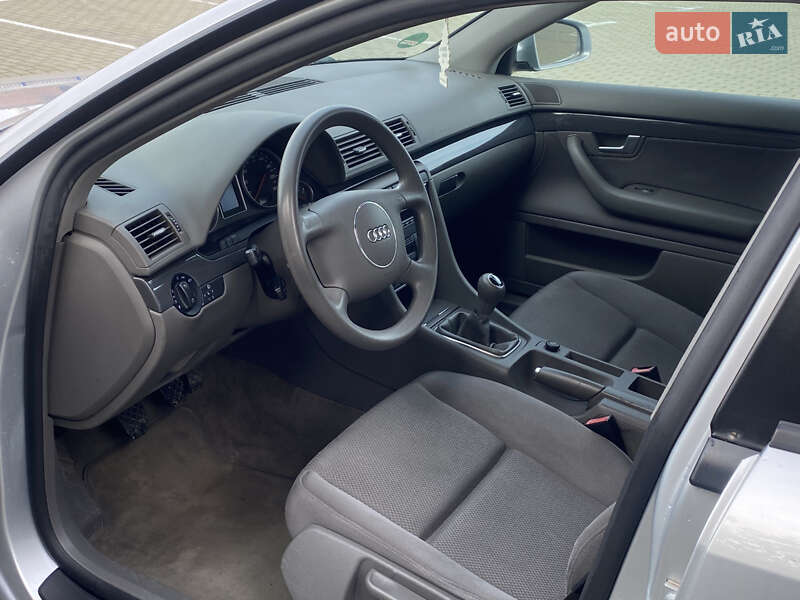 Седан Audi A4 2004 в Тернополі