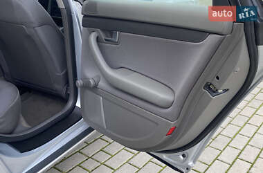 Седан Audi A4 2004 в 