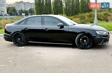 Седан Audi A4 2020 в 