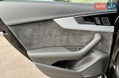 Седан Audi A4 2020 в 