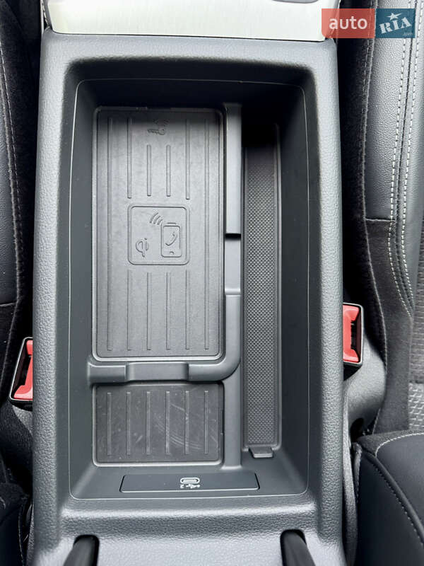 Седан Audi A4 2020 в Ровно