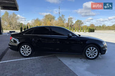 Седан Audi A4 2014 в 