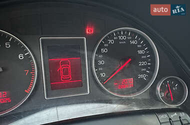 Седан Audi A4 2001 в 